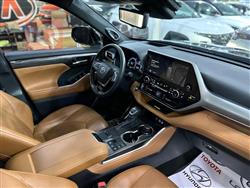 تۆیۆتا هایلاندەر